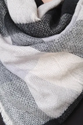 Gingham Print Frayed Hem Blanket Scarf